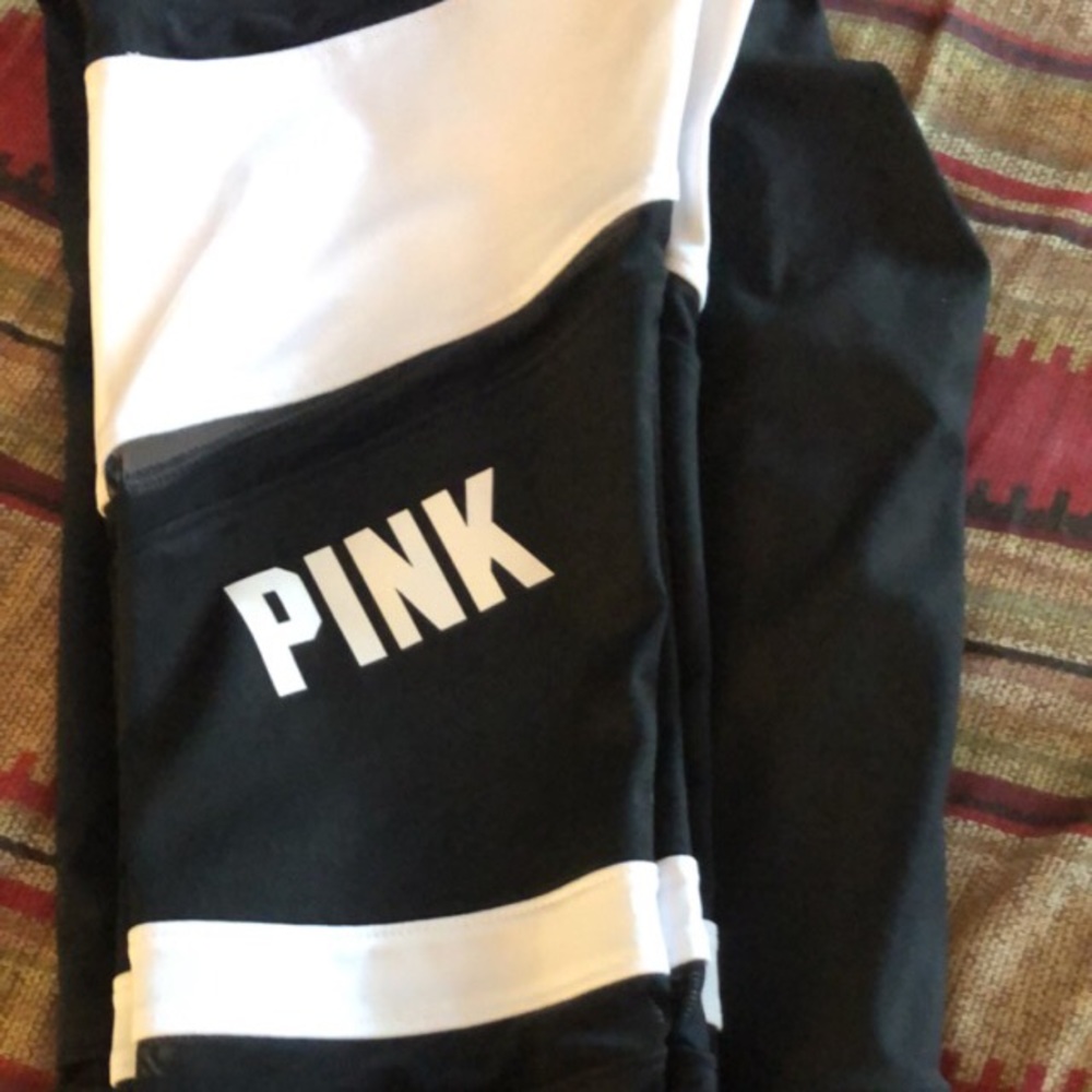 Victoria’s Secret Ultimate legging